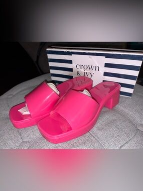 crown & ivy Hot Pink Platform Slide Mules